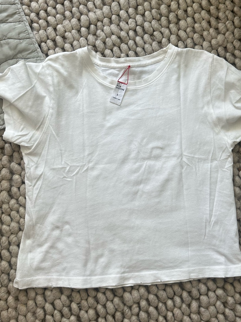 Le Bon Shoppe Darling White Short Sleeve Tee - Classic Crew Neck size S